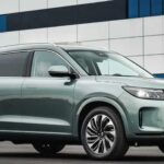 novo-eletrico-da-huawei-chega-em-novembro-no-brasil,-com-autonomia-de-ate-1.300-km!