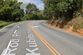 onibus-tomba-e-deixa-feridos-na-br-040-em-simao-pereira